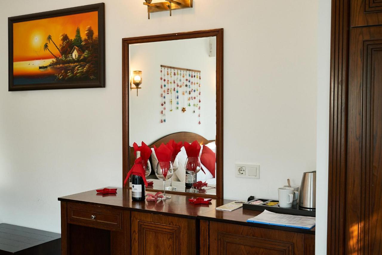 Aida Hotel Cirali Bagian luar foto