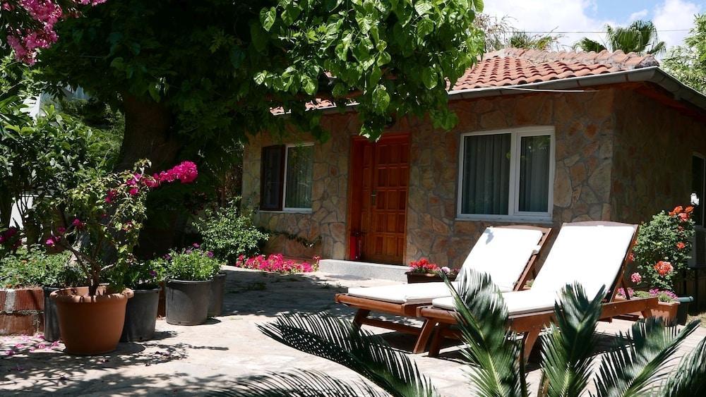 Aida Hotel Cirali Bagian luar foto
